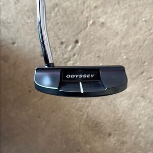 Like NEW Odyssey Ai-ONE Milled Six T DB putter with head cover